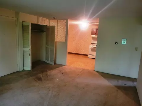 1285 Lawrence St #C8, Lowell, MA 01852 photo 4