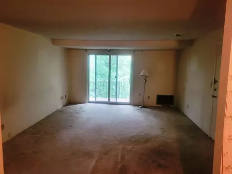 1285 Lawrence St #C8, Lowell, MA 01852 photo 5