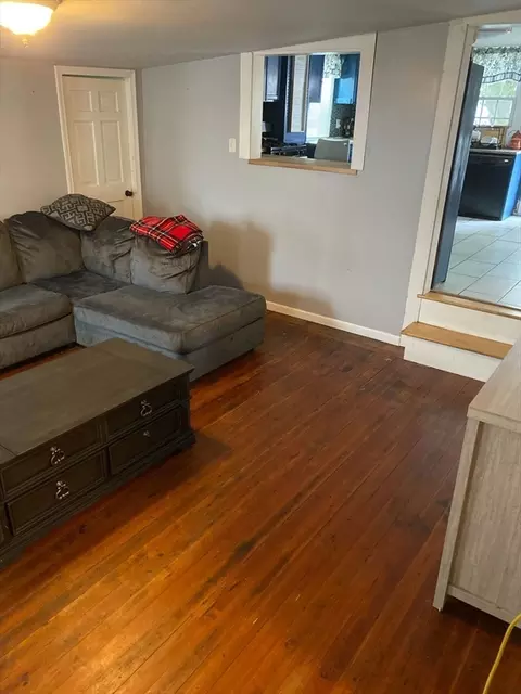 368 Globe St, Fall River, MA 02724 photo 11