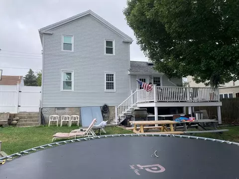 368 Globe St, Fall River, MA 02724 photo 4