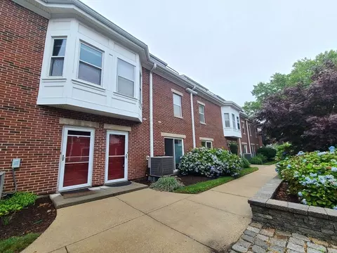 148 Quincy Shore Dr #30, Quincy, MA 02171