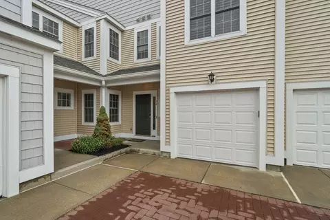 34 Village Dr #34, Quincy, MA 02169