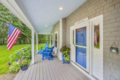 95 Red Brook Rd, Falmouth, MA 02536