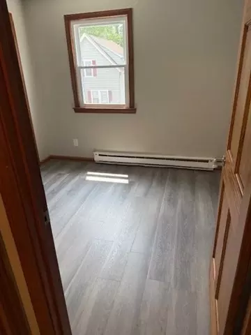 58-60 Pendleton Ave, Springfield, MA 01109 photo 9