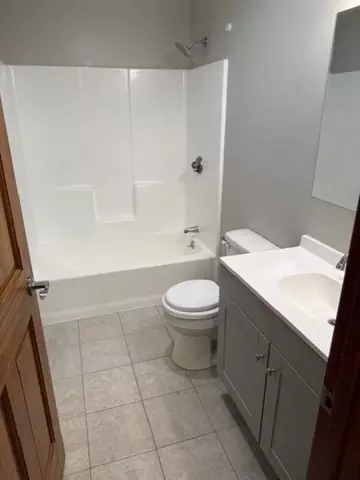 58-60 Pendleton Ave, Springfield, MA 01109 photo 7