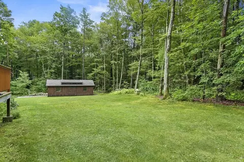 Exterior - 16 Carrier Ln, Sutton, MA 01590 photo 6 of 9
