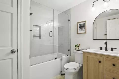 Bath - 16 Carrier Ln, Sutton, MA 01590 photo 1 of 1