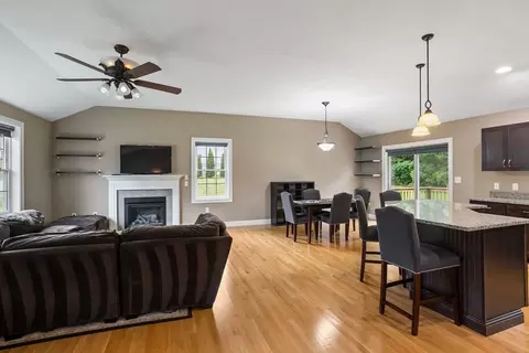 23 Hemlock Dr, Ayer, MA 01432 photo 13