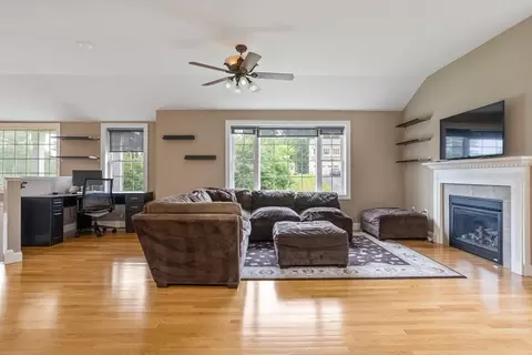 23 Hemlock Dr, Ayer, MA 01432 photo 14
