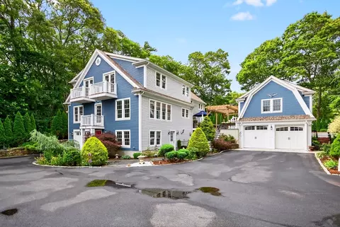 72 River Rd, Marstons Mills, MA 02648
