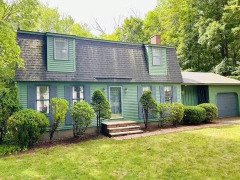 53 Appletree Ln, Holden, MA 01520