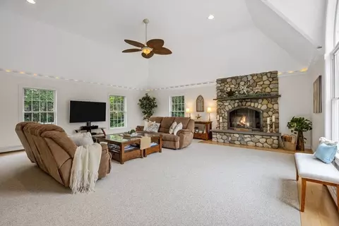 29 Weatherdeck Dr, Bourne, MA 02532 photo 11