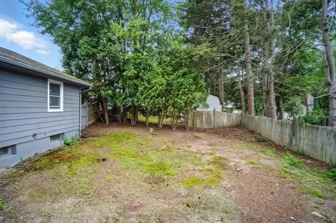 32 Pine Hill Rd, Springfield, MA 01118 photo 33