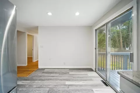 32 Pine Hill Rd, Springfield, MA 01118 photo 12
