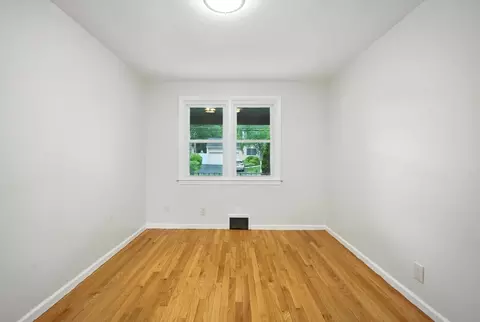 32 Pine Hill Rd, Springfield, MA 01118 photo 17