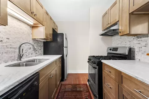 450 Rock #2, Fall River, MA 02720 photo 3
