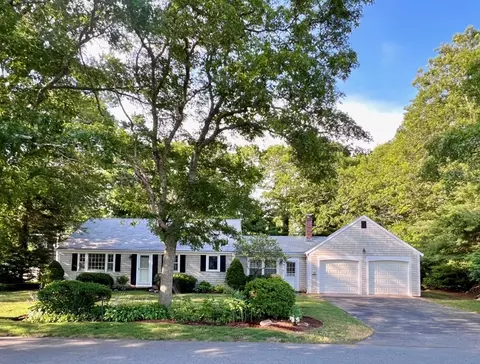 40 Highland, Centerville, MA 02632