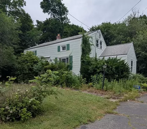 4 Old Charter Rd, Marlborough, MA 01752