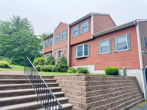 22 Dixey Dr, Middleton, MA 01949 photo 2