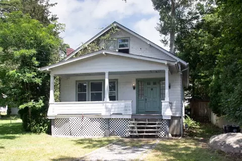 28 Greystone Ave, Dartmouth, MA 02747