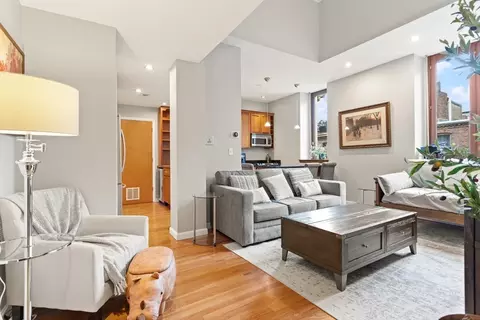 61 Prince St #4F, Boston, MA 02113