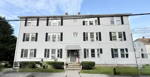 19 Williams St, Dudley, MA 01571
