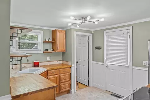 16 Florida Rd, Maynard, MA 01754 photo 9