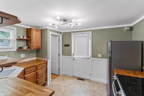 16 Florida Rd, Maynard, MA 01754 photo 6