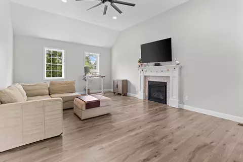 8 Sled Rd, Ashburnham, MA 01430 photo 12