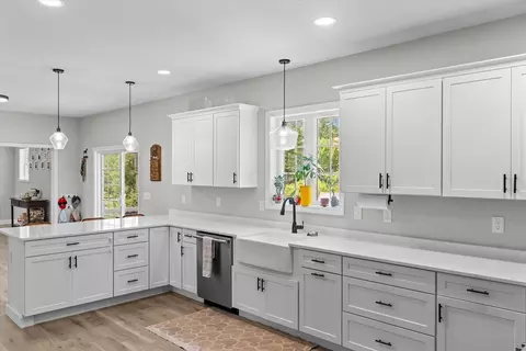 8 Sled Rd, Ashburnham, MA 01430 photo 6