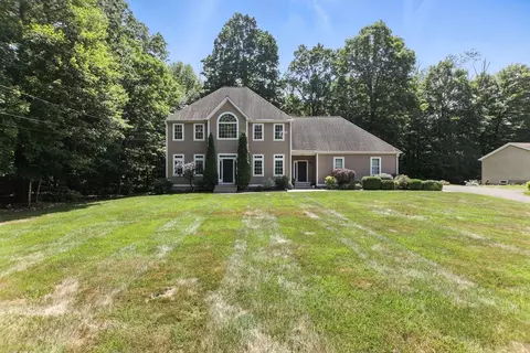 343 State St, Belchertown, MA 01007