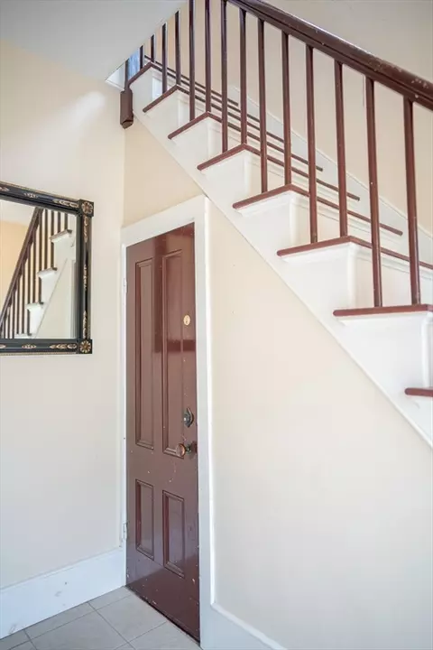 Entry Way - 101 Parallel St, Harwich, MA 02645 photo 2 of 2