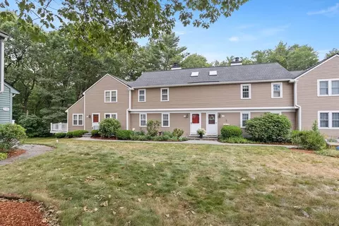 130 Russet Ln #130, Boxborough, MA 01719