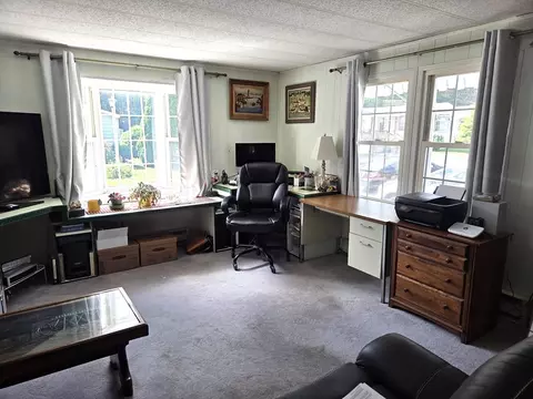 82 Sonia Dr, Marlborough, MA 01752 photo 5