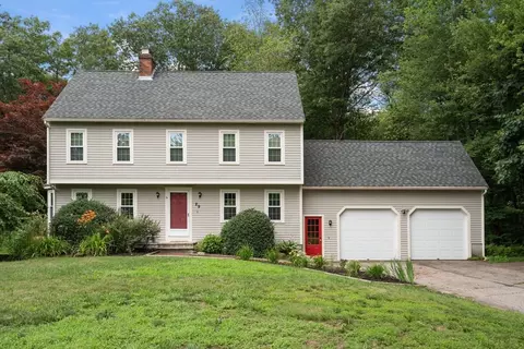 29 Chipper Hill Rd, Northbridge, MA 01534