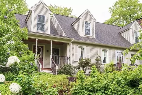 47 Asylum St, Mendon, MA 01756 photo 1