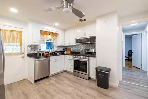 6 Curtis Rd, Saugus, MA 01906 photo 2
