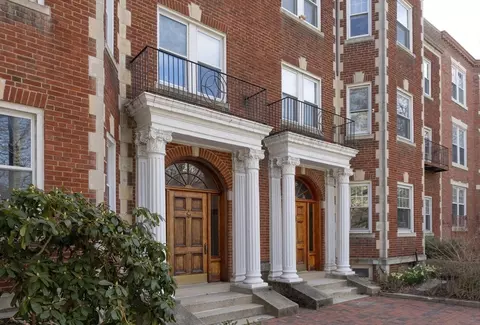 24 Dean Rd #3, Brookline, MA 02445