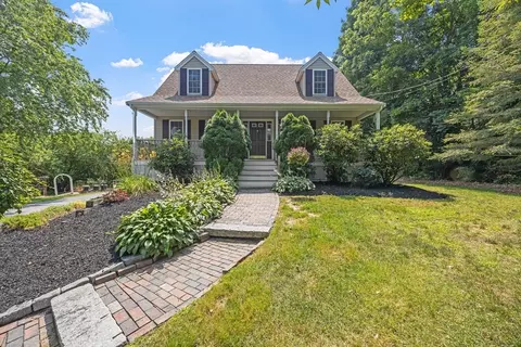 9 Hayward St, Bridgewater, MA 02324