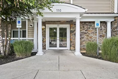 110 Trotter Rd #407, Weymouth, MA 02190