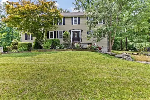 301 Winch St, Framingham, MA 01701