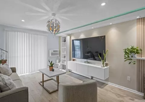 262 E Haverhill St #9, Lawrence, MA 01841