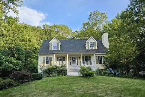 286 Riverlin St, Millbury, MA 01527
