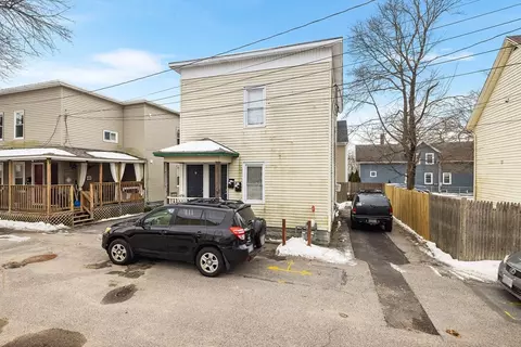 9-10 Parker Ct, Attleboro, MA 02703