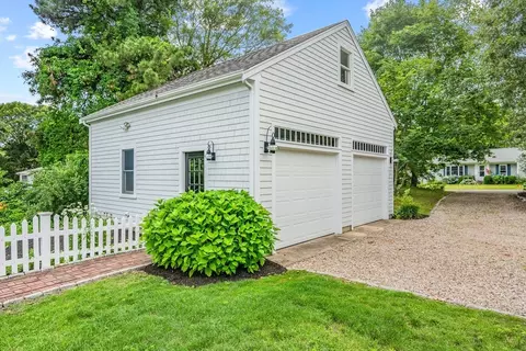 69 Joan Rd, Centerville, MA 02632 photo 3