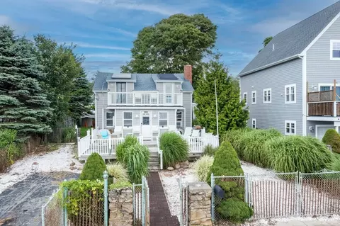 54 Bayview Ave, Fairhaven, MA 02719