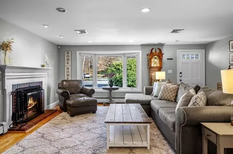 48 Summer St, Danvers, MA 01923 photo 5