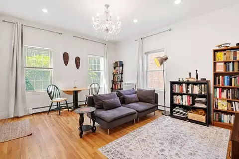 249 Roxbury St #1, Roxbury, MA 02119