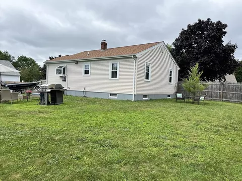 61 Harding Rd, Fairhaven, MA 02719 photo 8