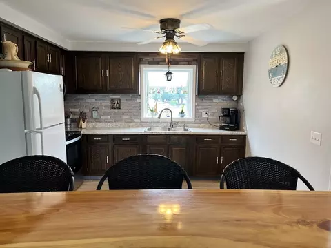 61 Harding Rd, Fairhaven, MA 02719 photo 9